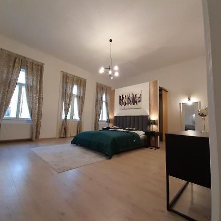 Entrez Apartment 3 - Historical Centre Košice Eksteriør billede