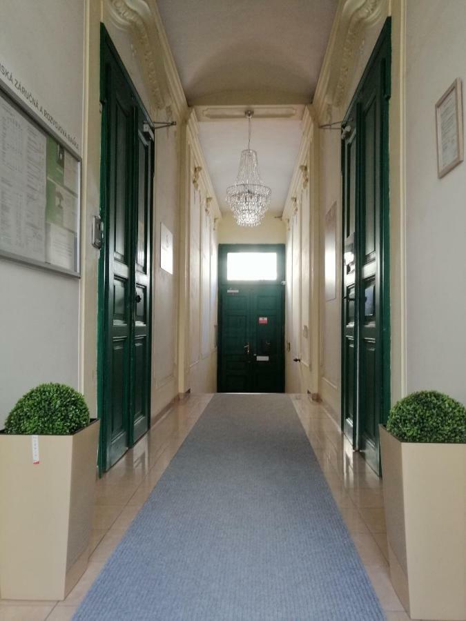 Entrez Apartment 3 - Historical Centre Košice Eksteriør billede