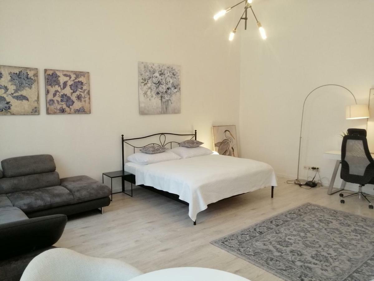 Entrez Apartment 3 - Historical Centre Košice Eksteriør billede
