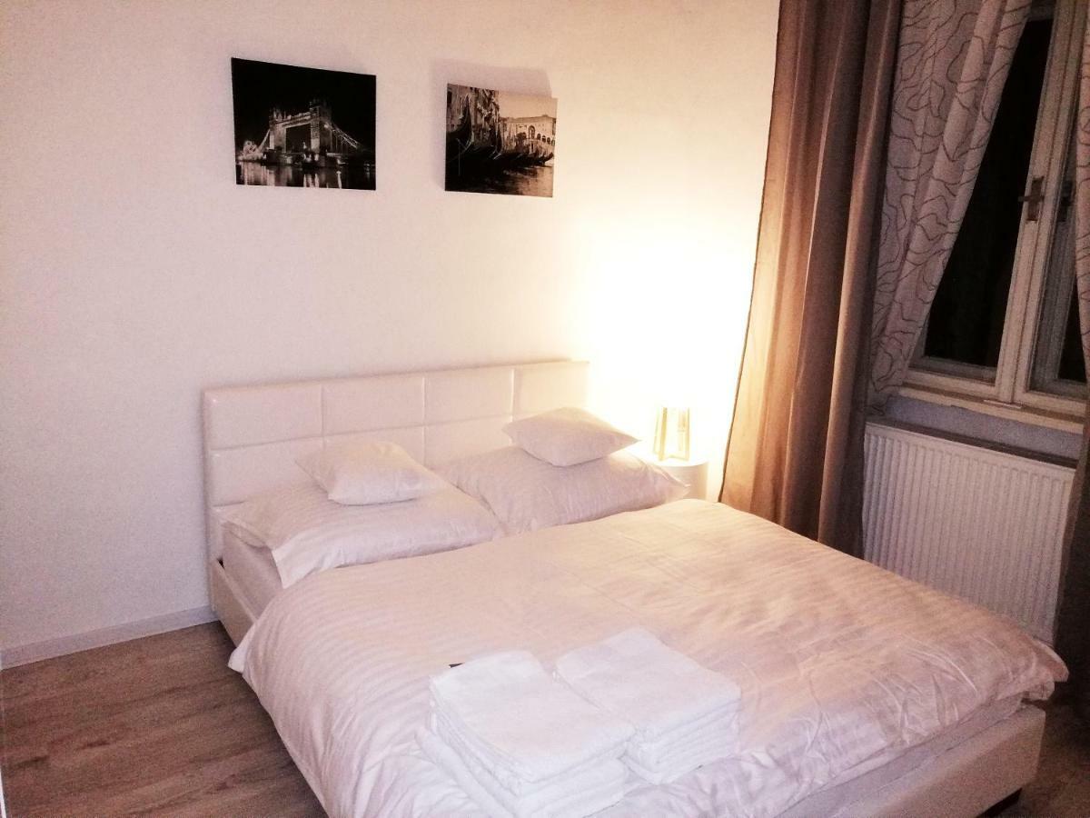 Entrez Apartment 3 - Historical Centre Košice Eksteriør billede