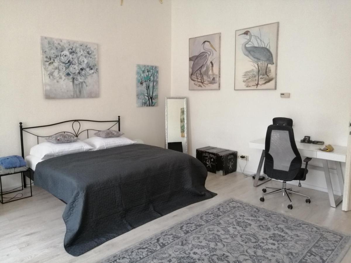 Entrez Apartment 3 - Historical Centre Košice Eksteriør billede