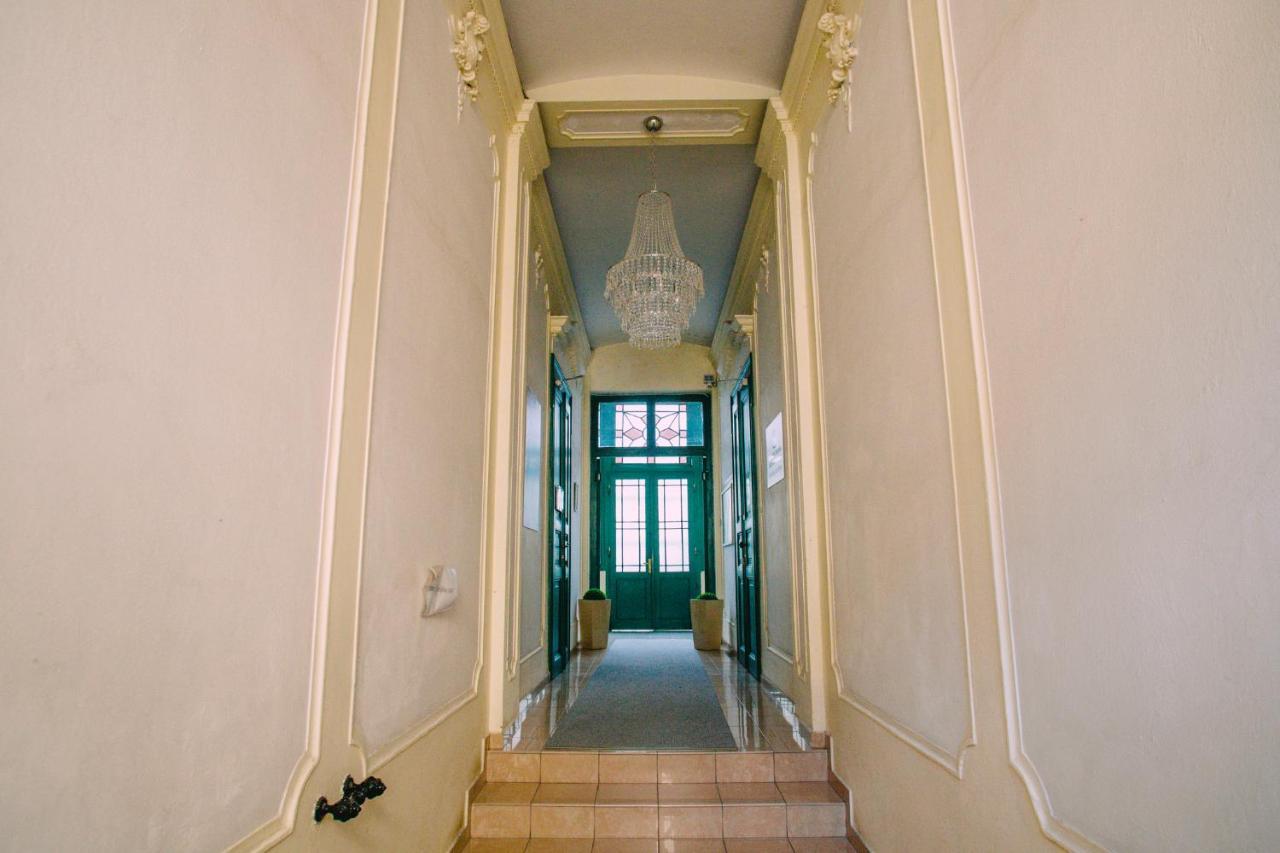 Entrez Apartment 3 - Historical Centre Košice Eksteriør billede